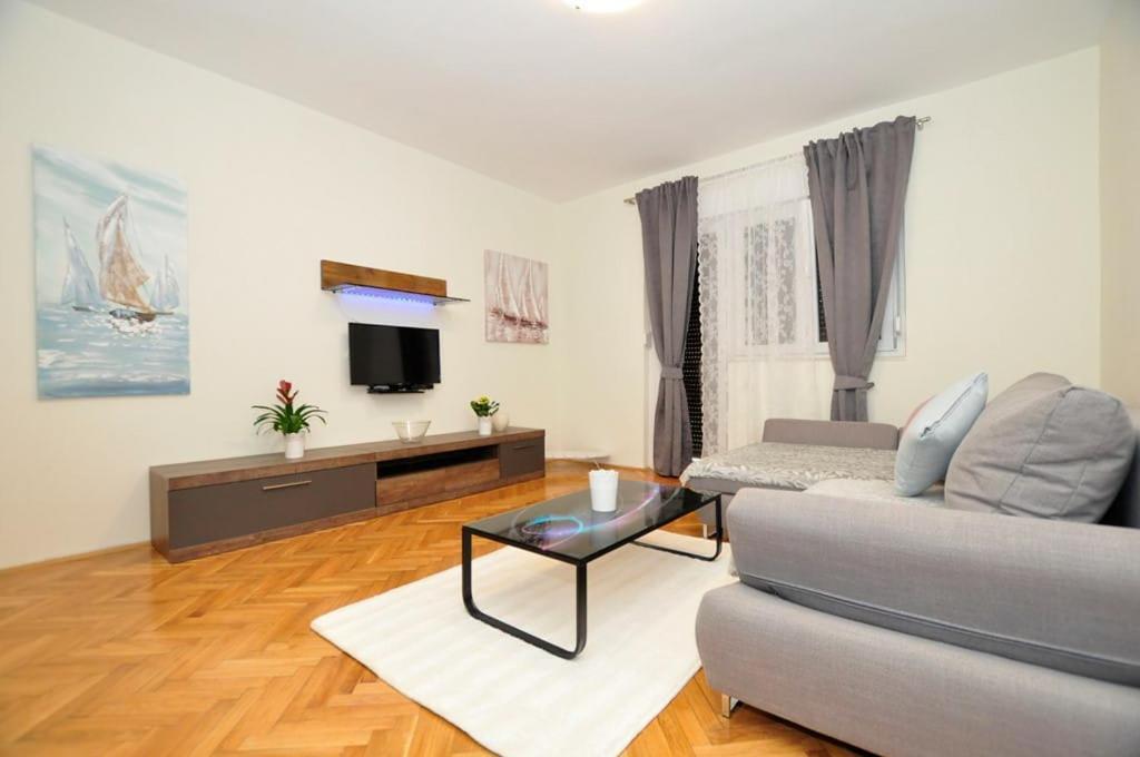 Apartments Gabi Omiš Exterior foto